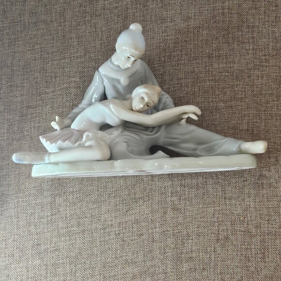 Paul Sebastian Porcelain Figurine "The Ballerina" Closing Scene With Clown - Picture 6 of 11